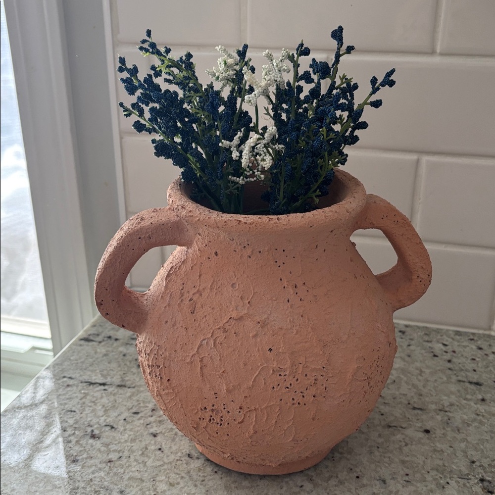 Opalhouse x Jungalow terracotta vase